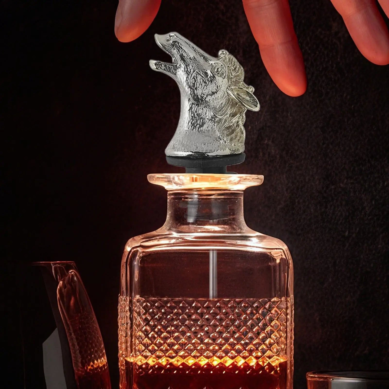 Liquor Bottle Pourers Year Of The Horse Red Wine Pourer Alcohol Stopper Home Bar Accessories For Dad Men Vodka Whisky Cocktail